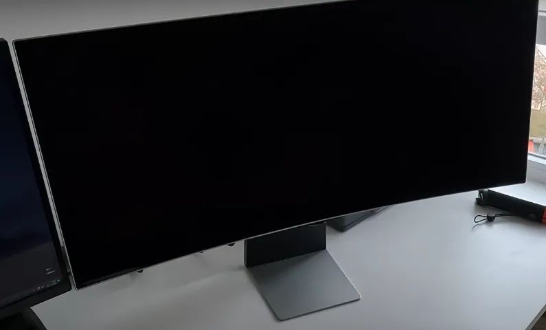 Monitor OLED Samsung G8 UltraWide