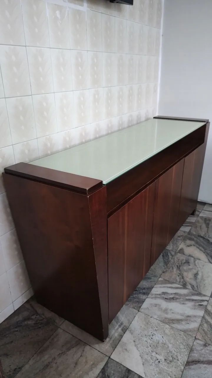 Armário tipo buffet 