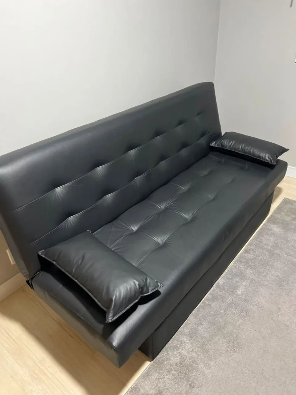 Sofá. Cama