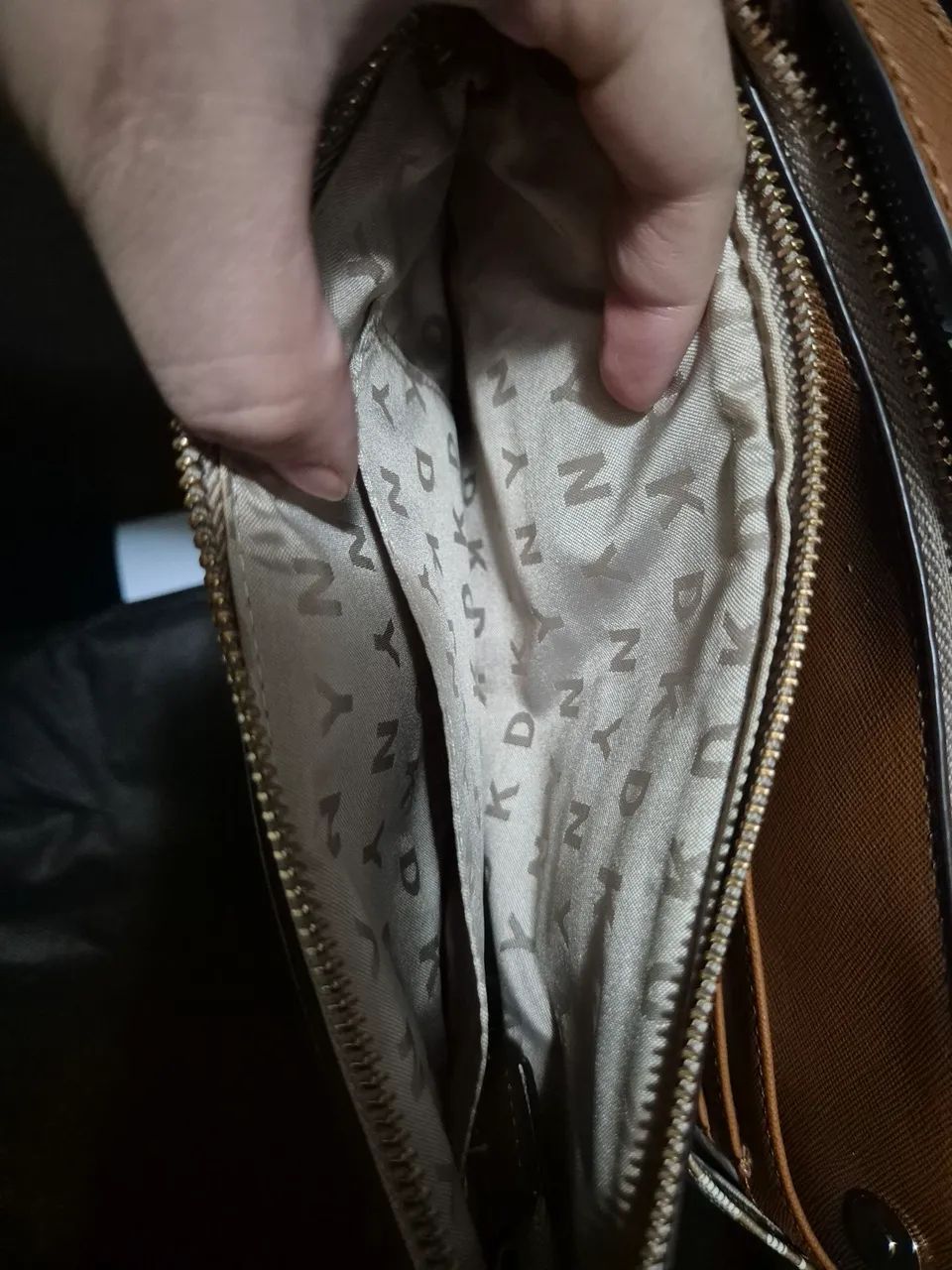 bolsa transversal da DKNY - Foto 4