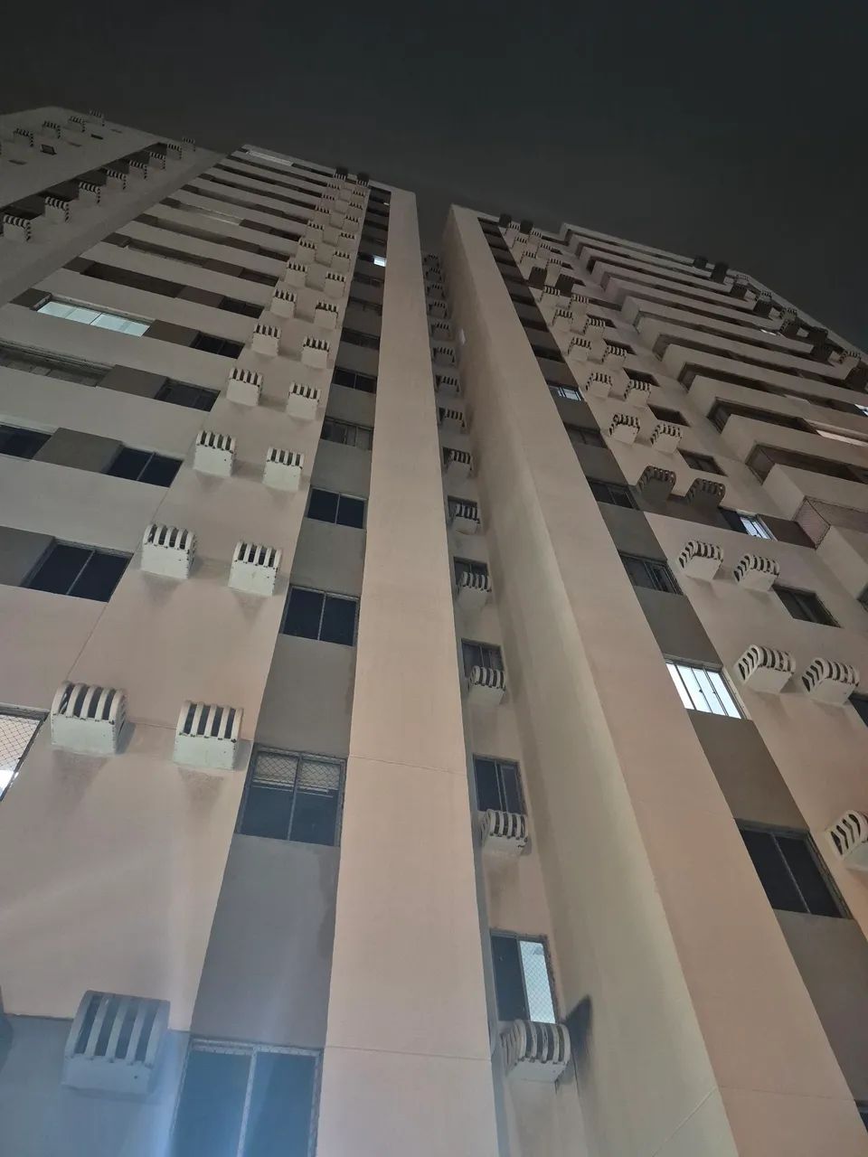 Alugo apartamento 