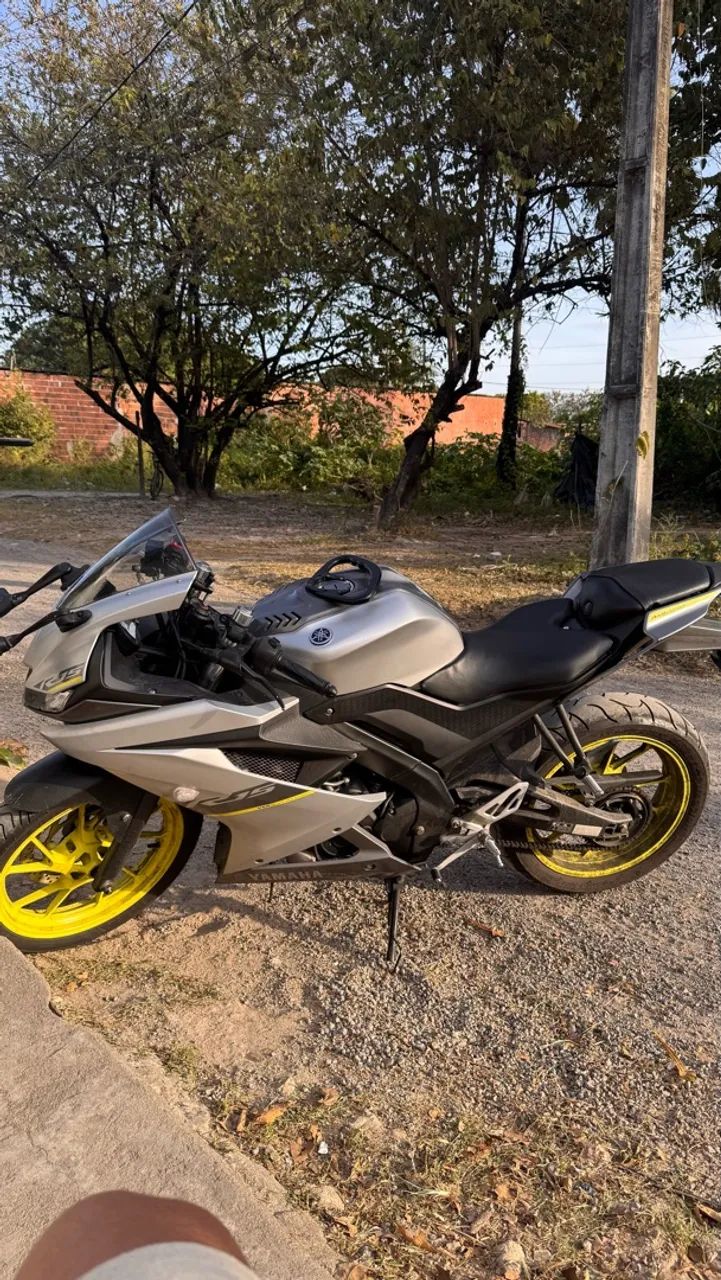 Yamaha R15
