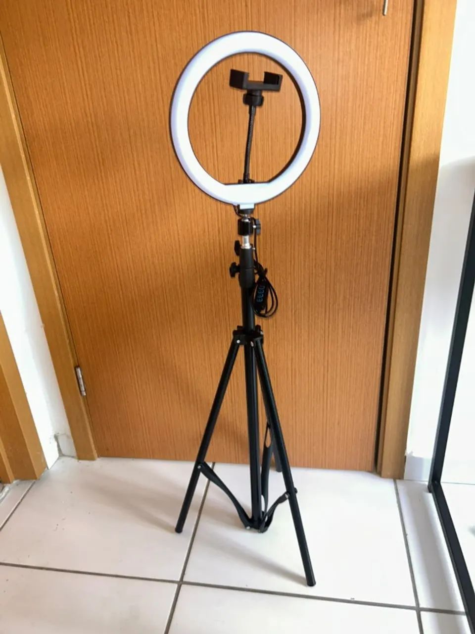 Ring Light com Tripé de 2,1 metros - Foto 2