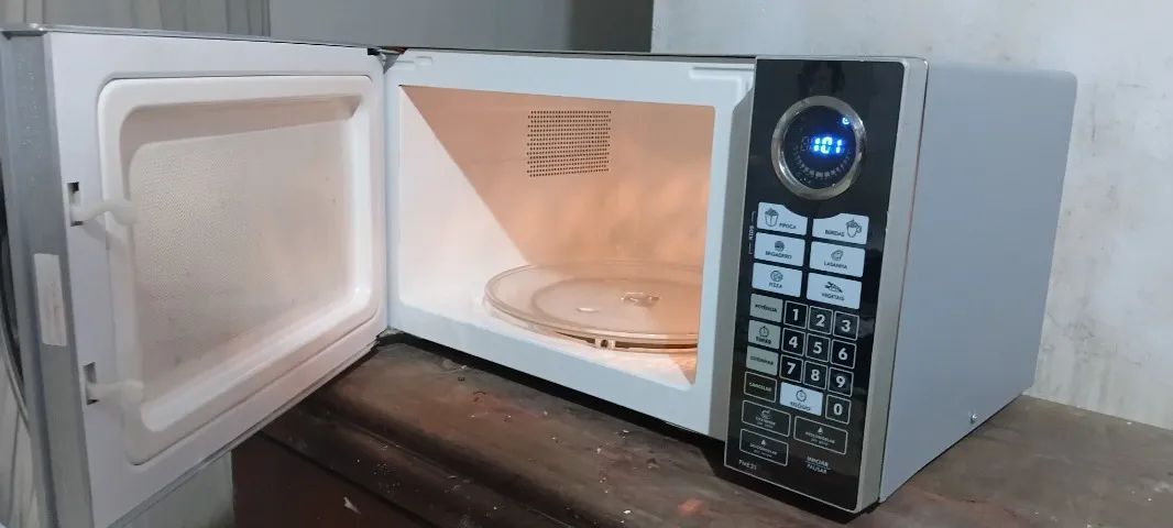 Microondas philco 31 litros - Foto 4