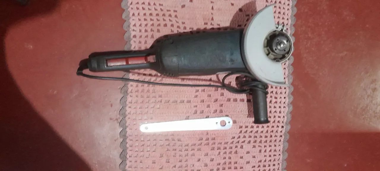 Vendo lixadeira bosch 220v industrial