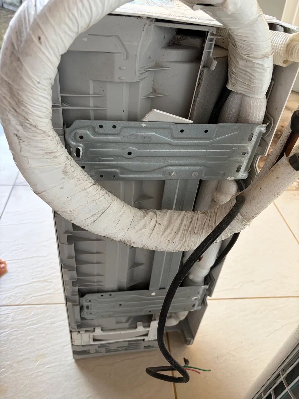 2 evaporadoras Midea 9000 Btu  - Foto 4