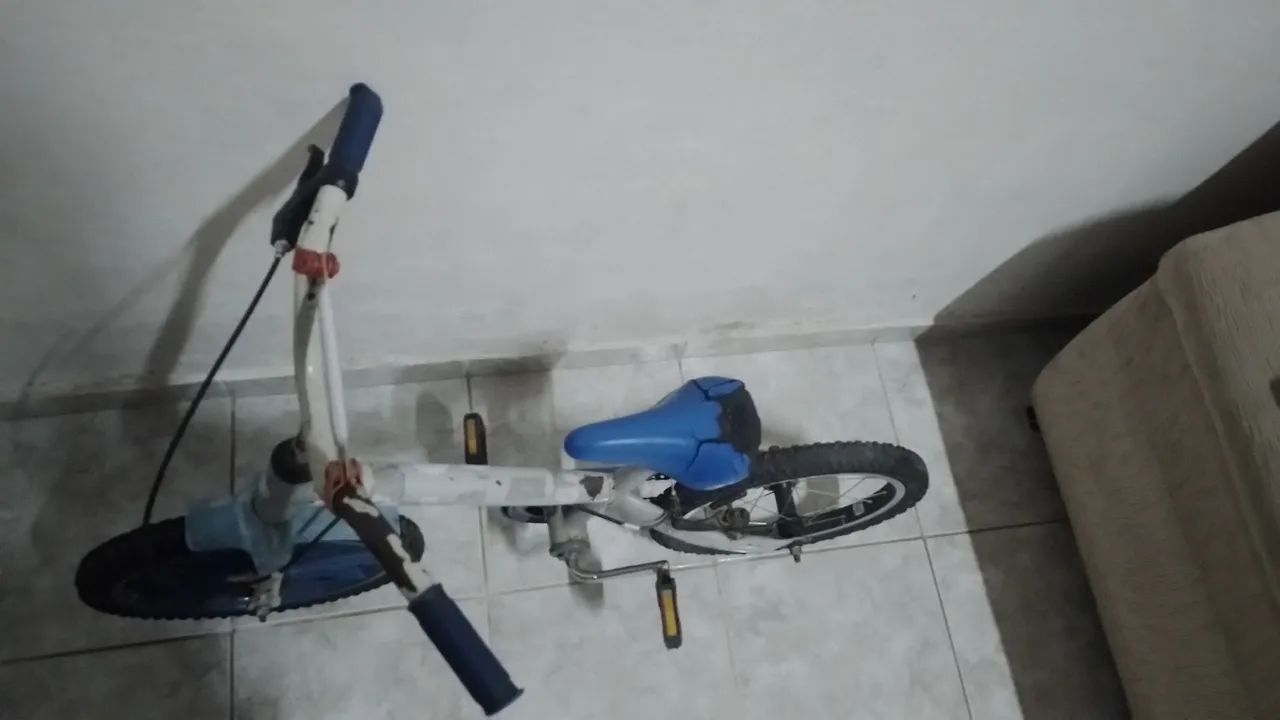 Bicicleta infantil aro 16 - Foto 4
