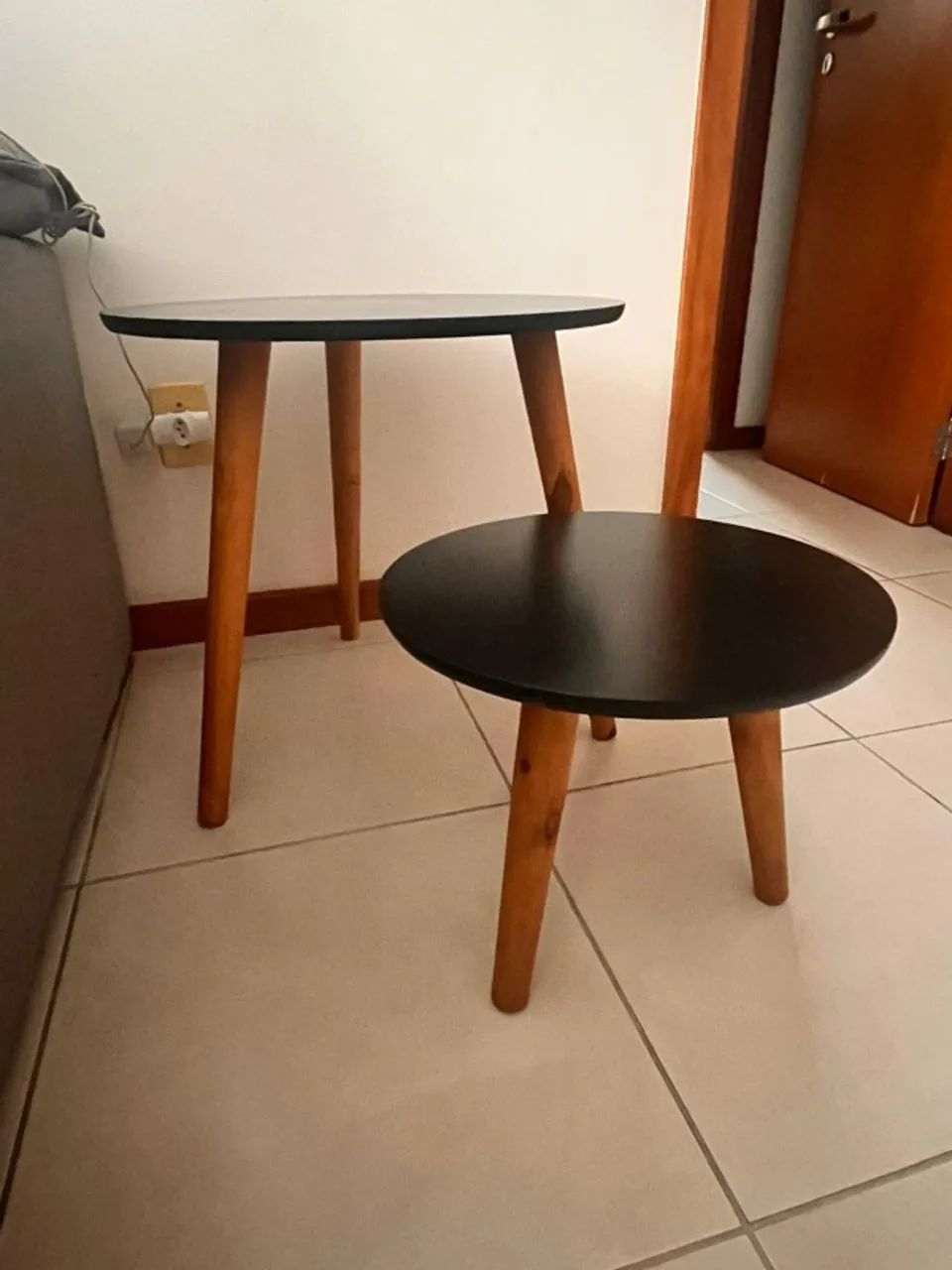 Venda de cadeiras e mesas de apoio para sala de estar ou varanda - Foto 2