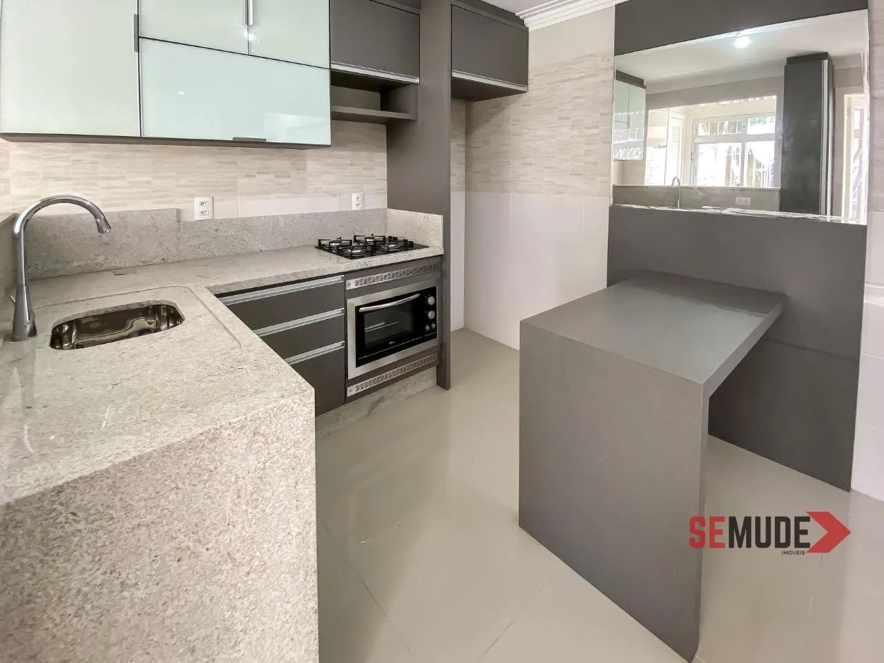 Apartamento Totalmente reformado próximo a UFSC! - Foto 2