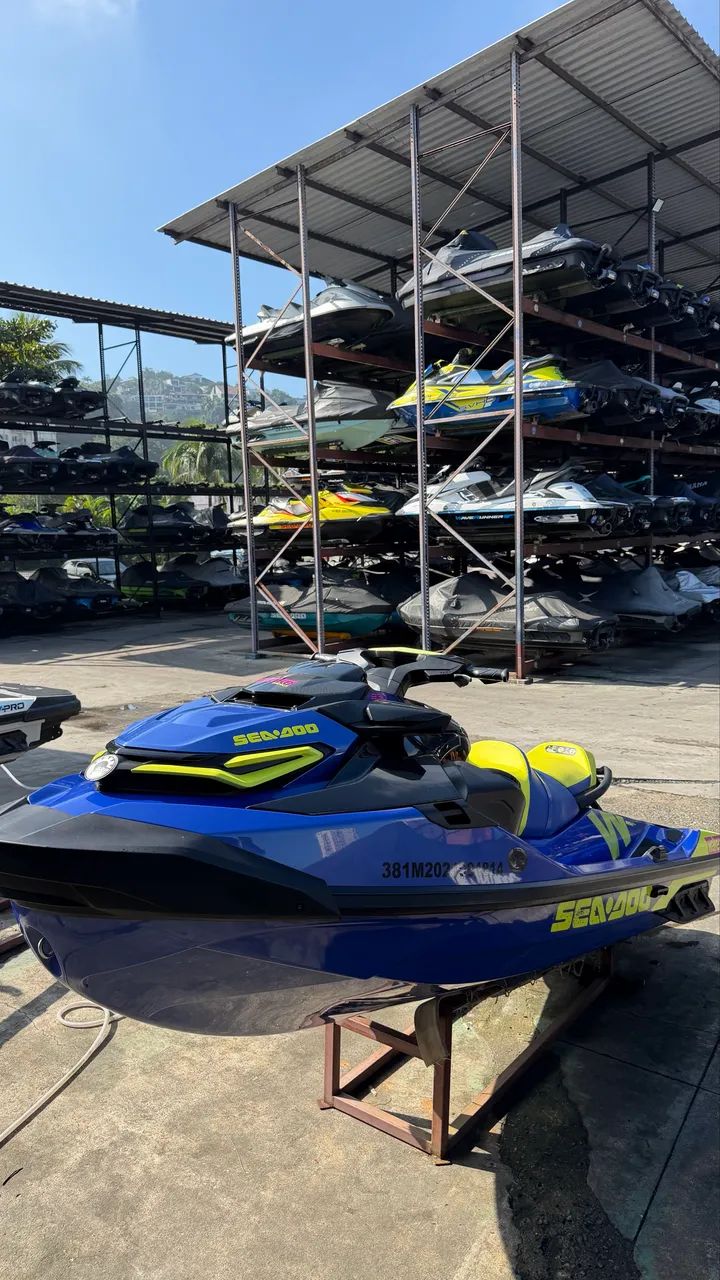 Jet-ski Seadoo Wake Pro 230 ?