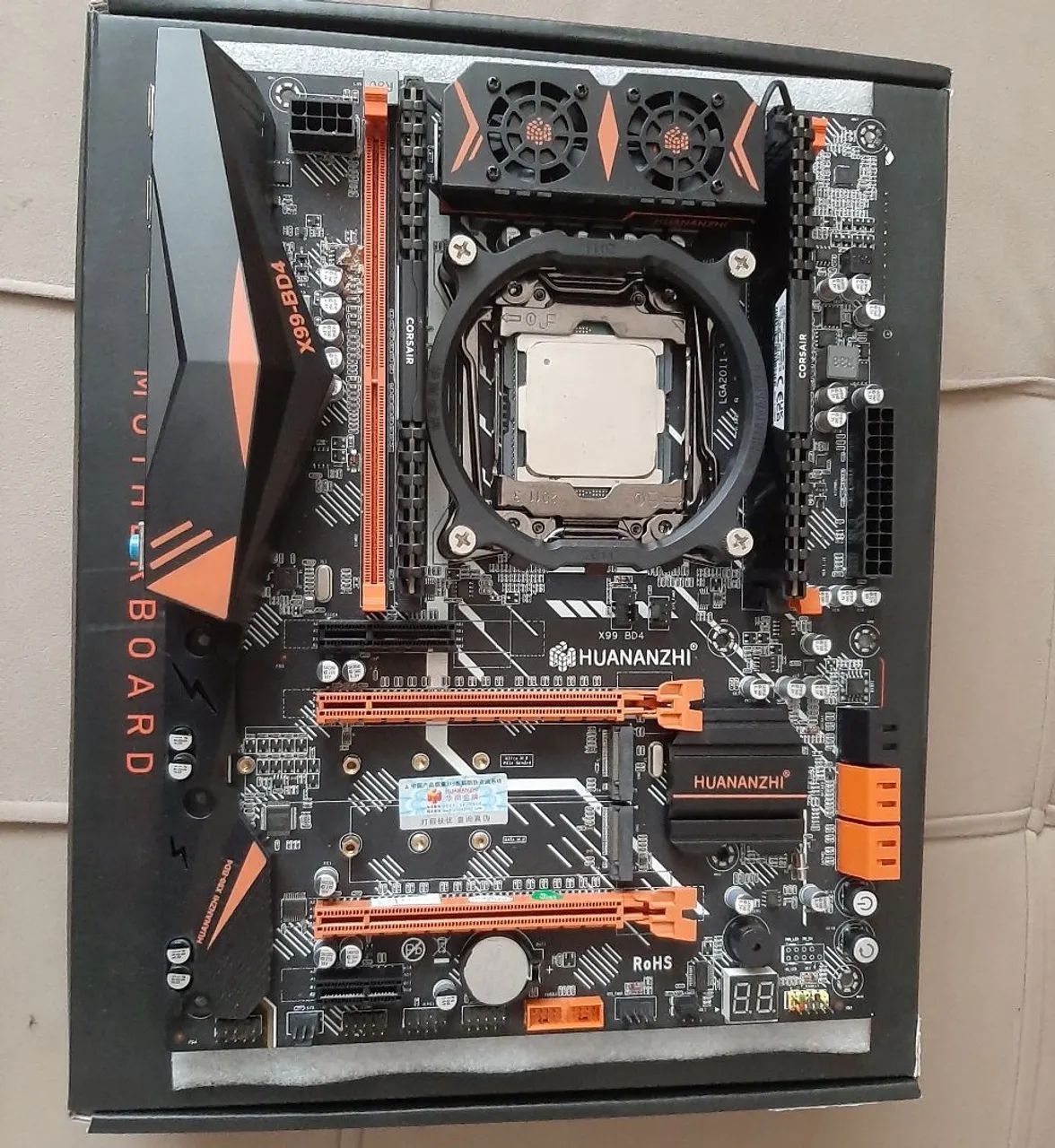 Placa mãe HUANANZHI X99 com Processador 