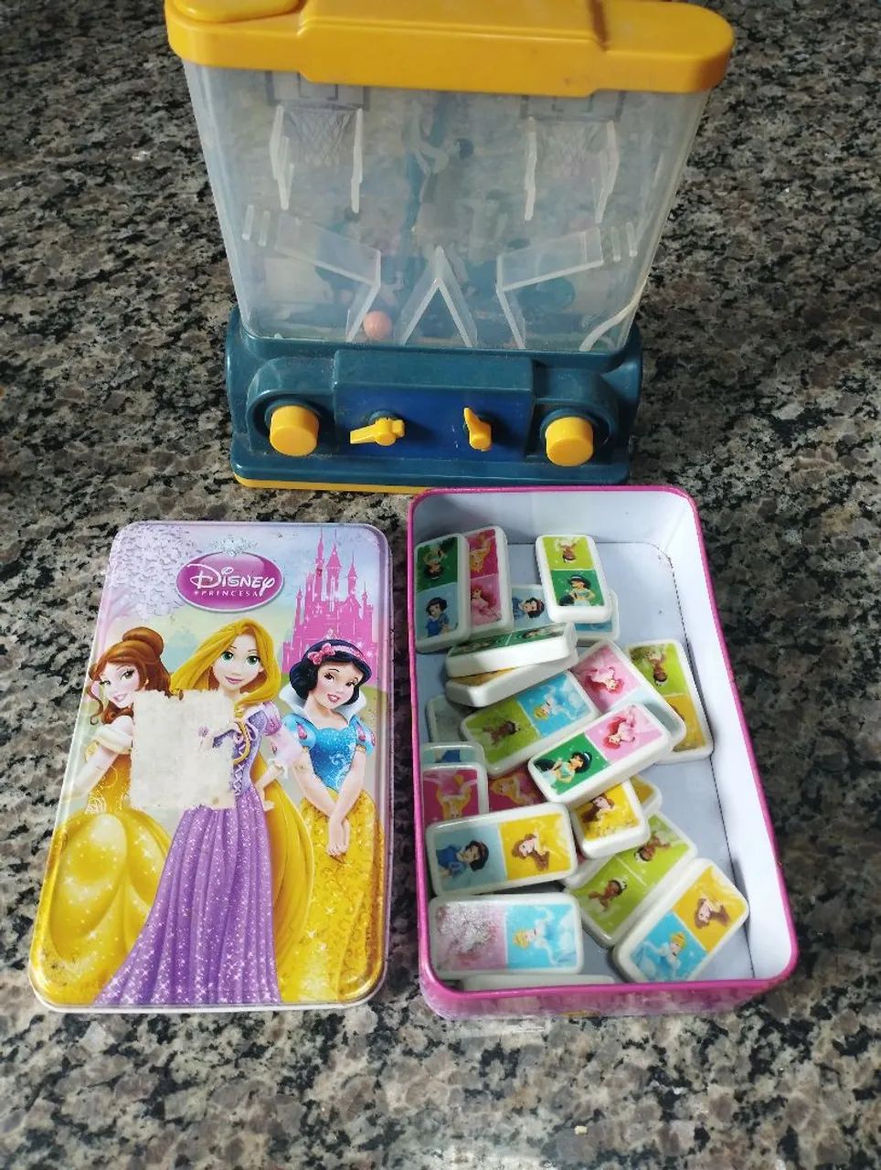 BRINQUEDOS 