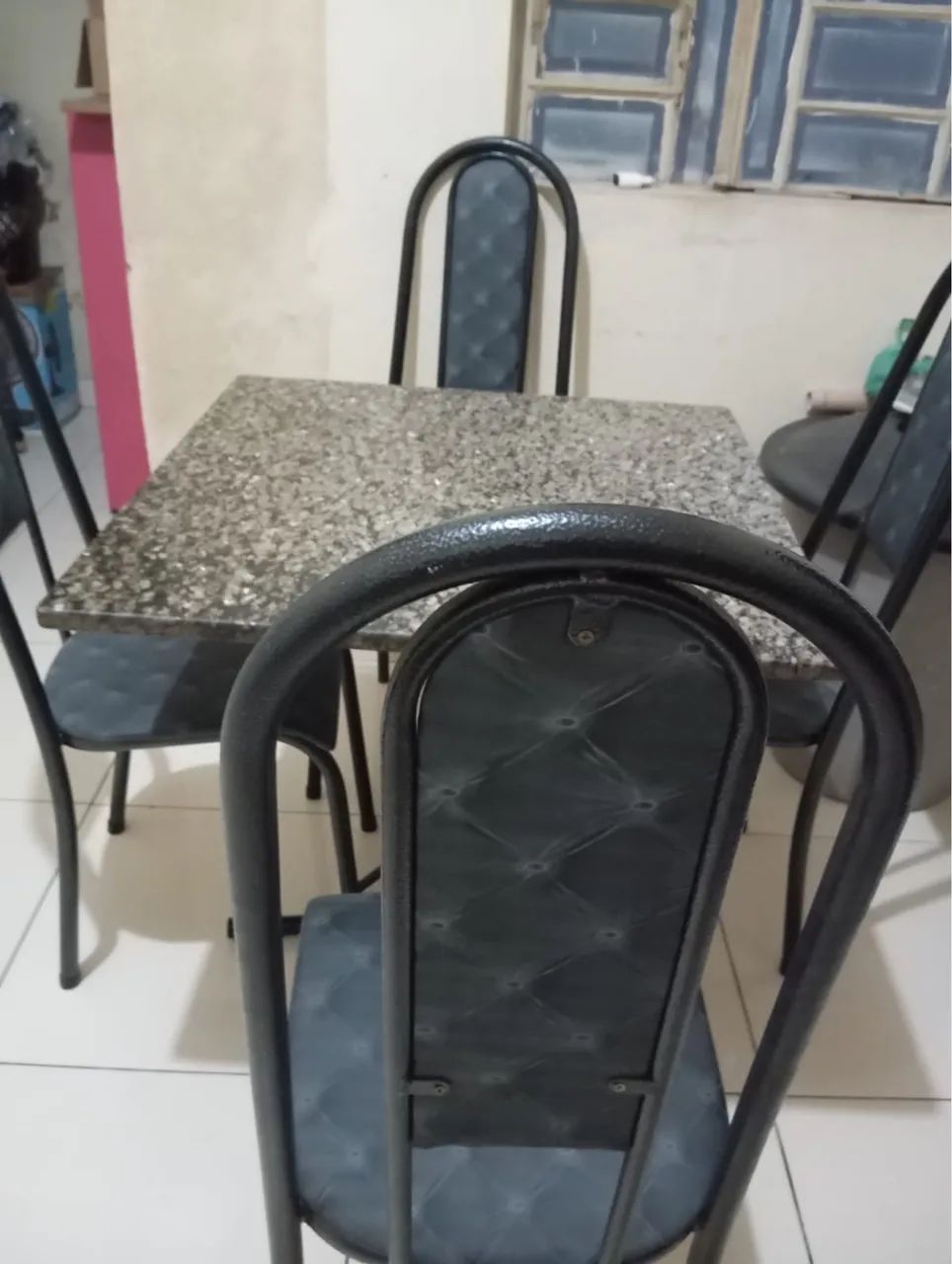 Mêsa de  Mármore 4 cadeiras