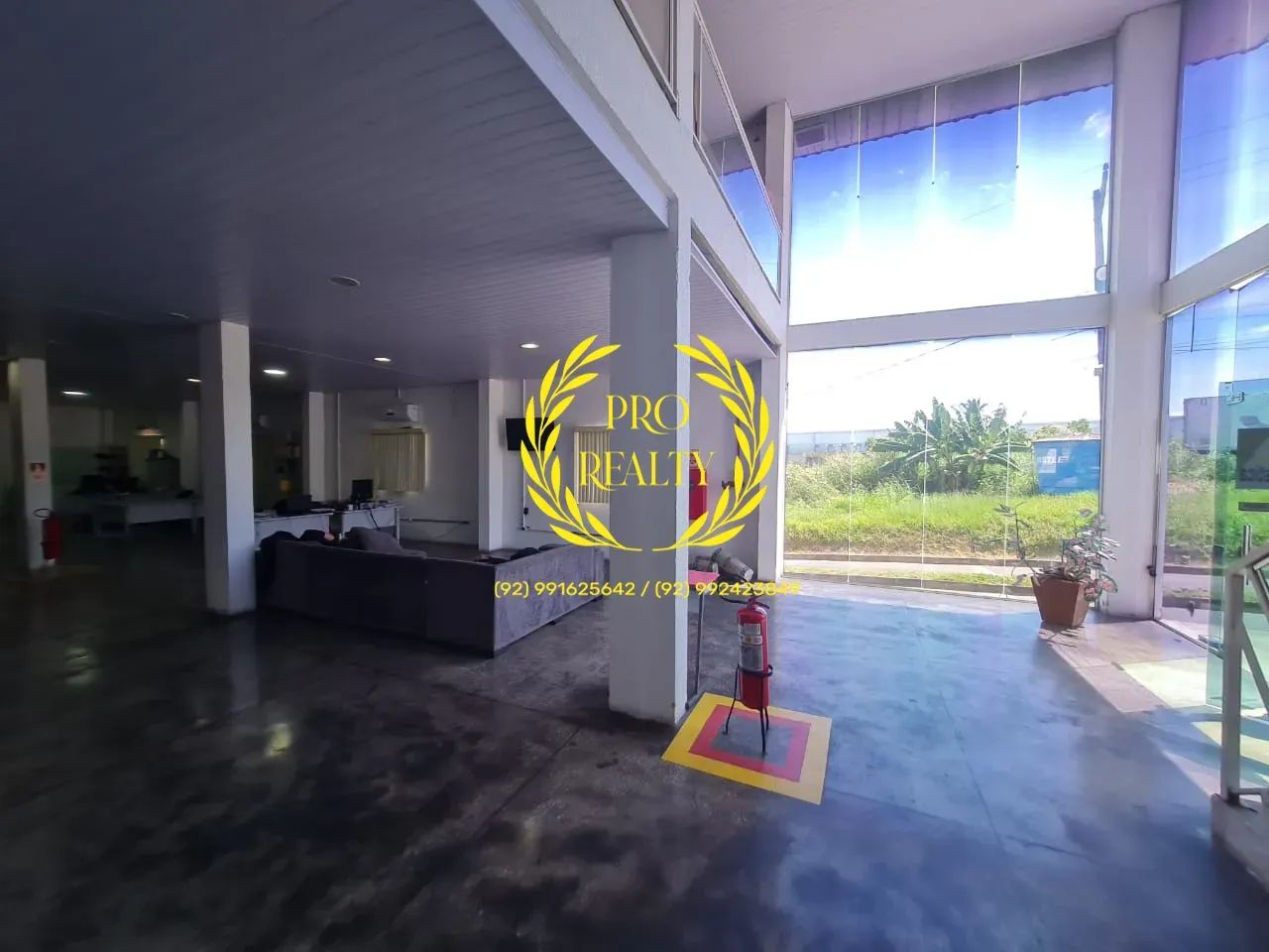 Galpão 3.600m²/ Tarumã/ pátio e docas/ habite-se e avcb - Foto 2