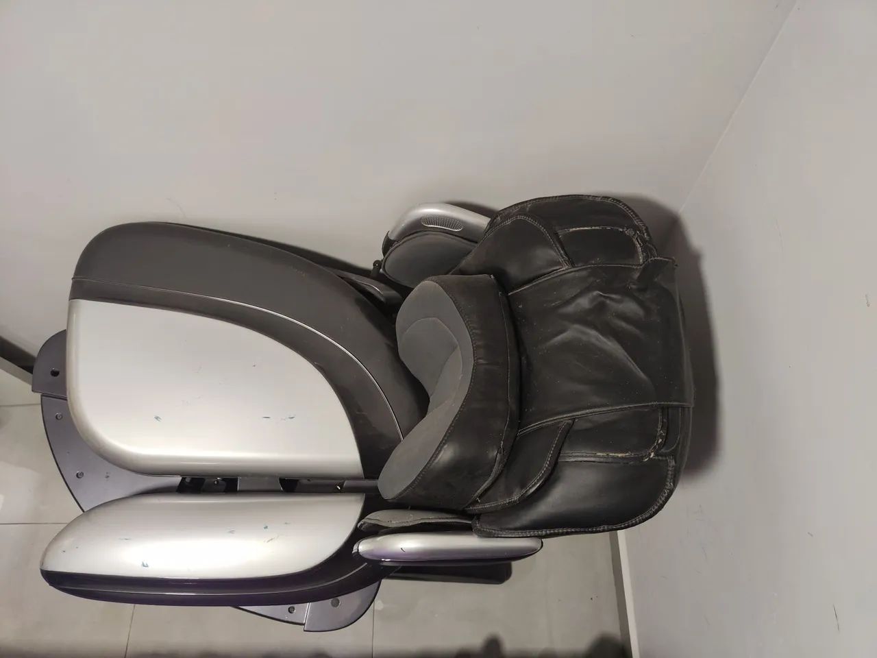 Vendo poltrona de massagem  - Foto 2