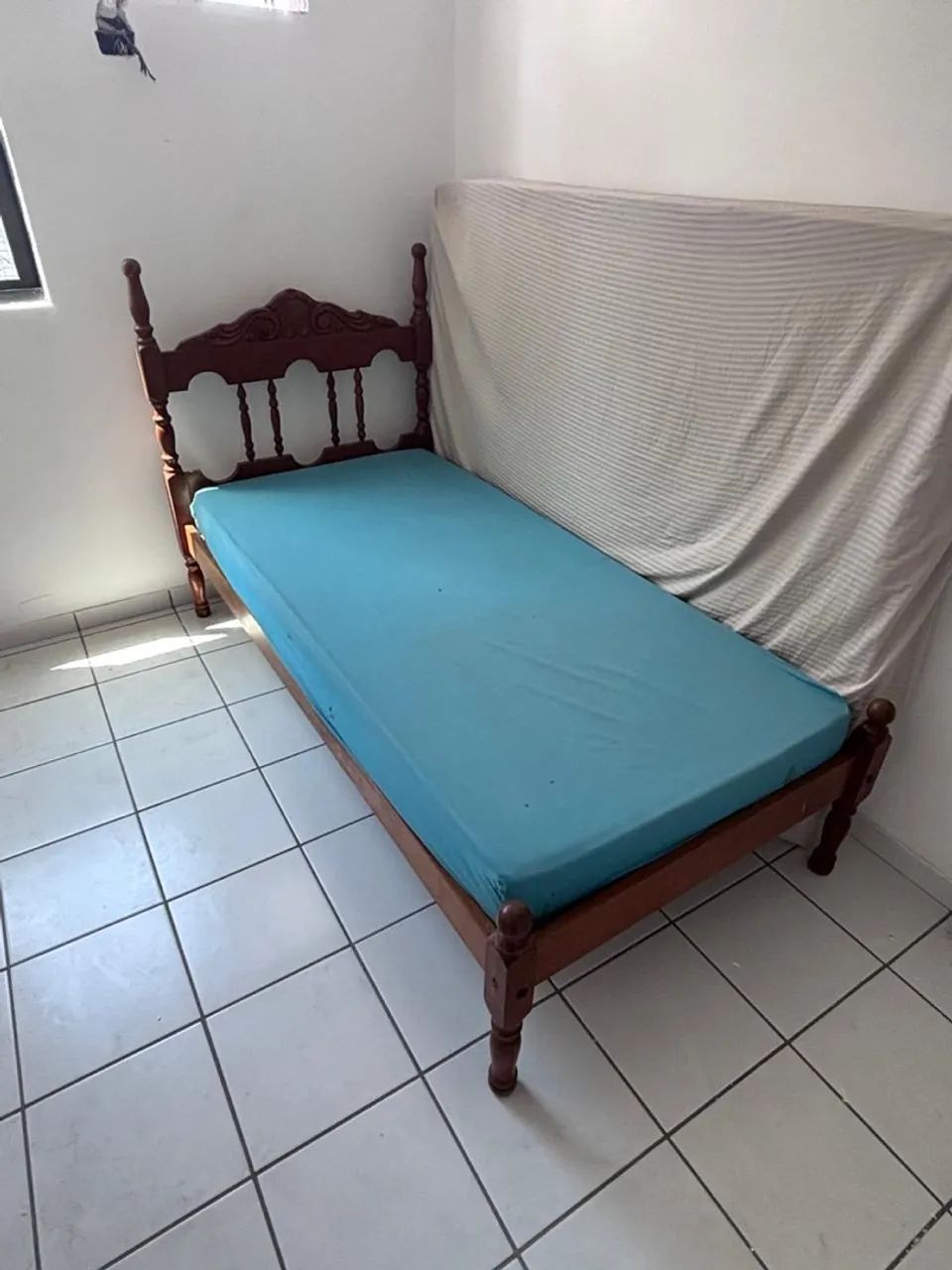 Cama de solteiro madeira + colchão  - Foto 2
