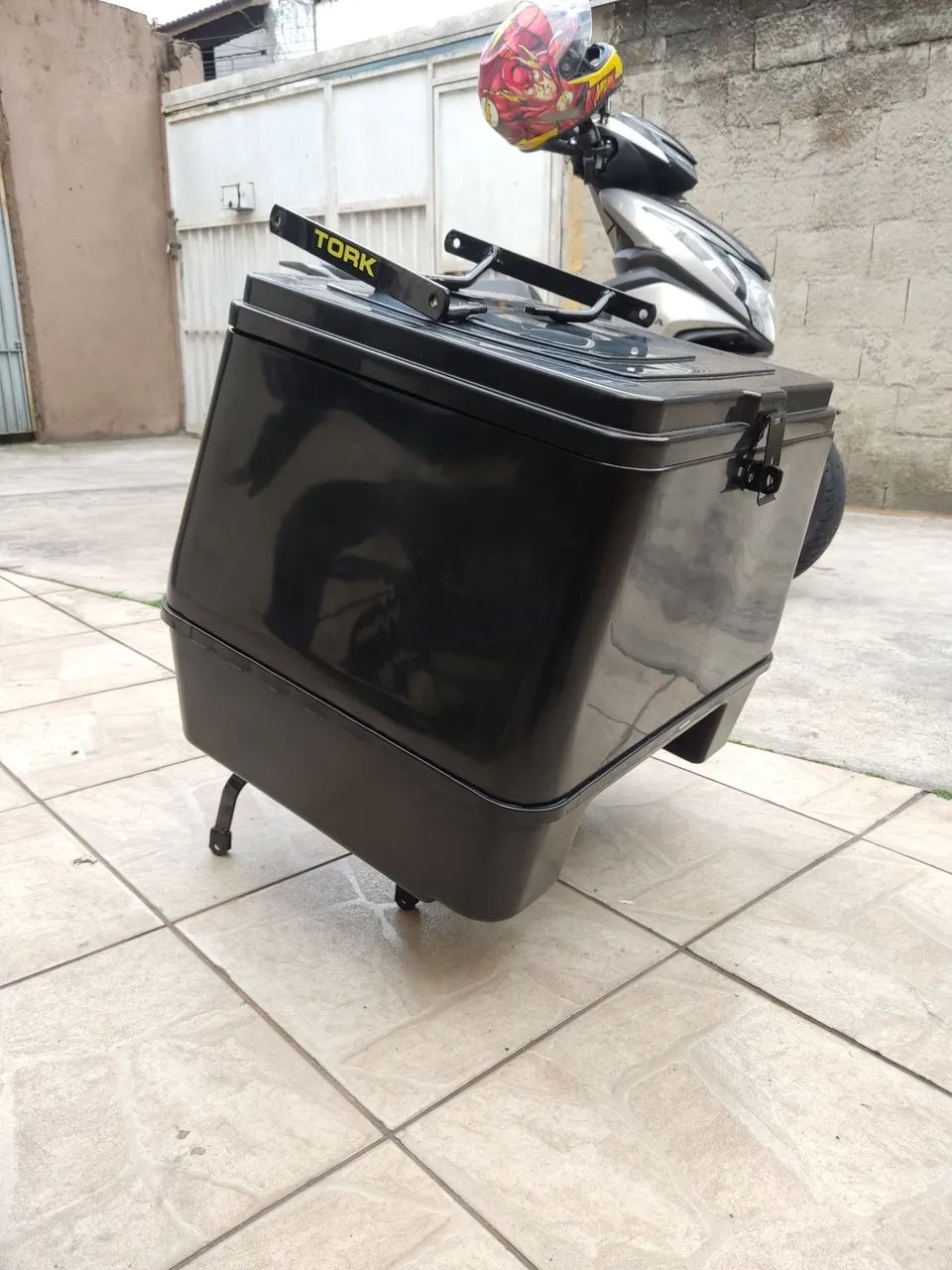 Ba ú de 80 litros com suporte  - Foto 2