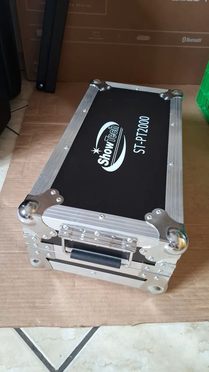 Mesa DMX Pilot 2000 com case  - Foto 2