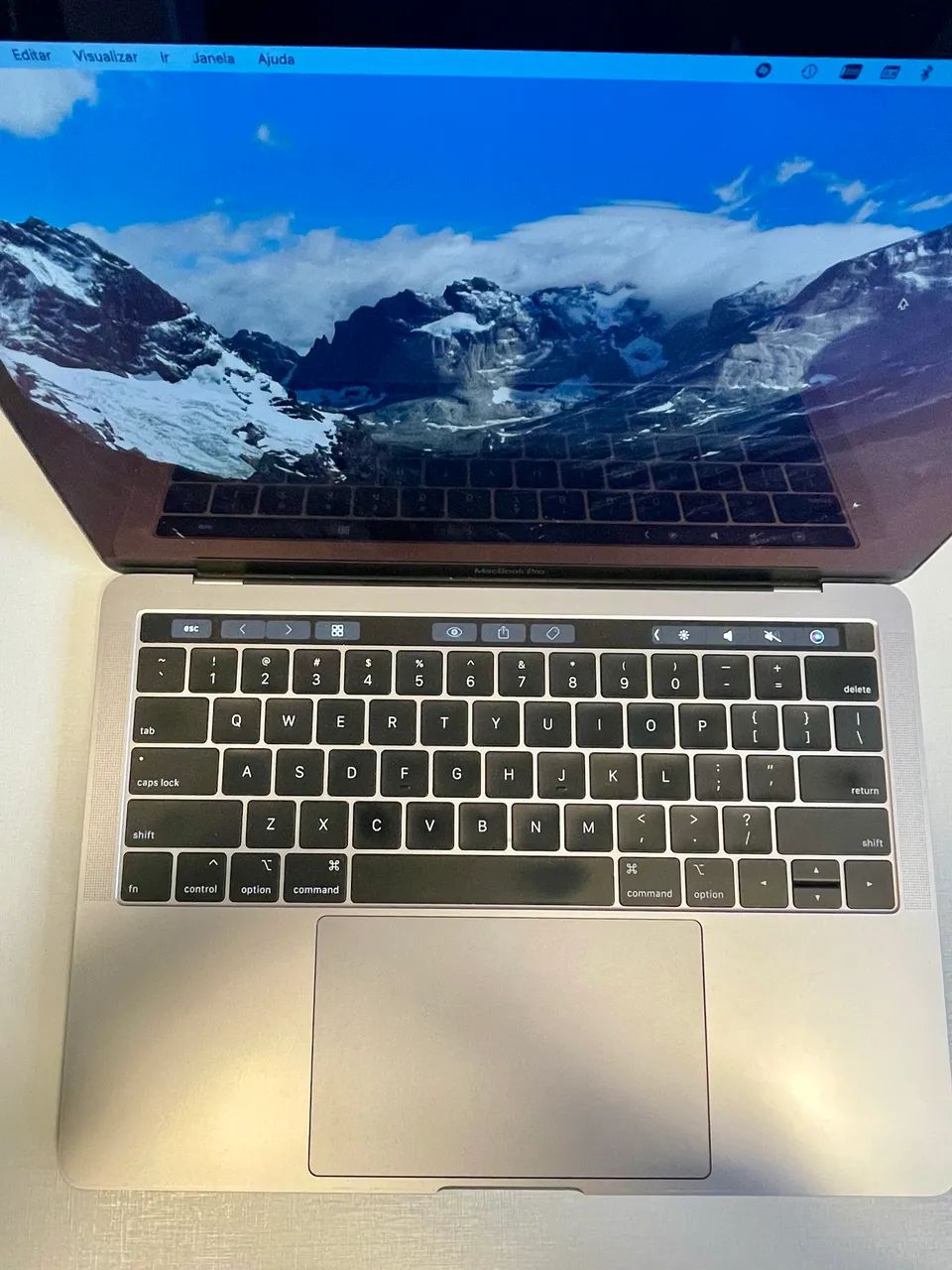 MacBook Pro 13? 2019 i5 8GB 256GB Touch Bar - Estado de Novo