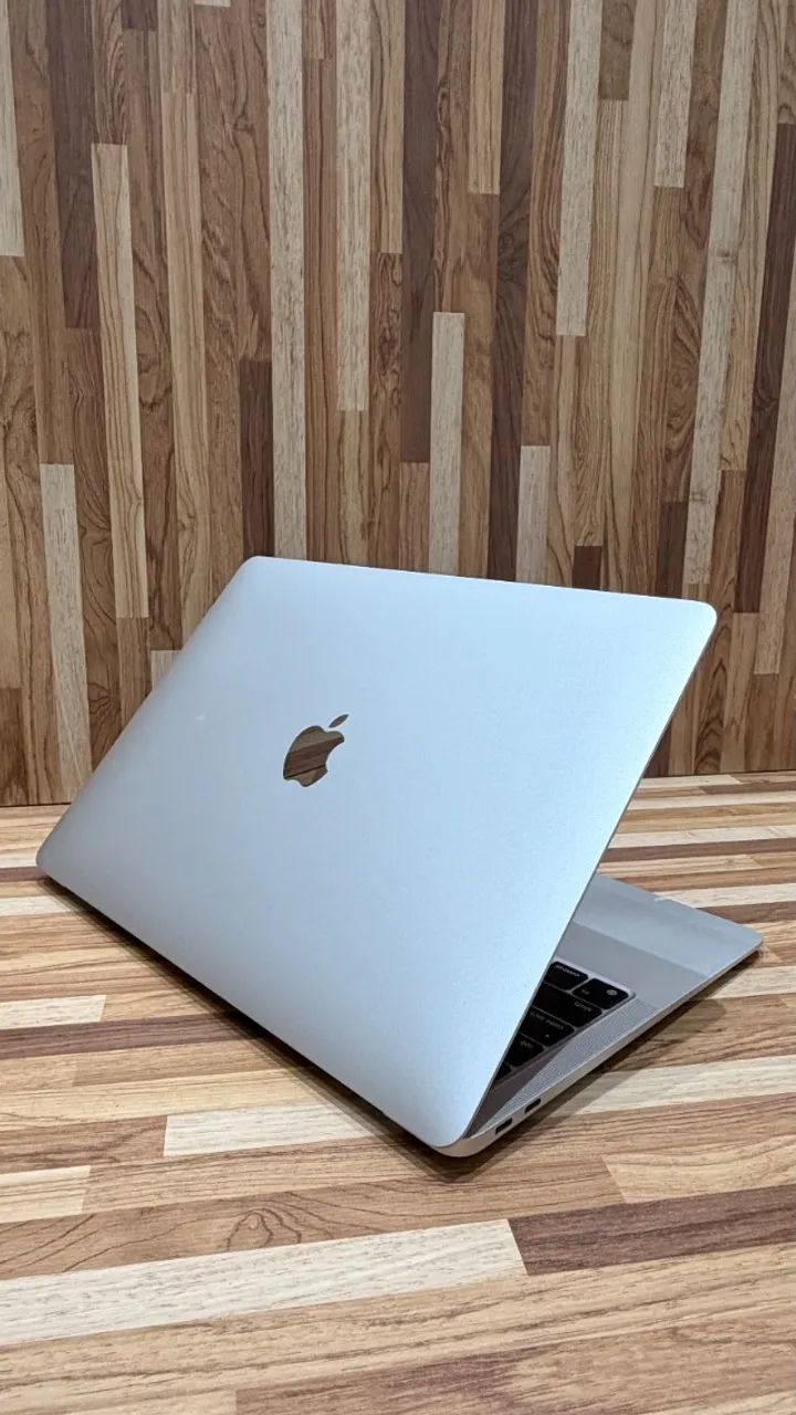 MacBook Air M1 8GB 256GB + Caixa e Carregador - Notebooks