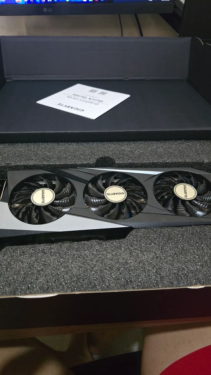 RX 7600 Gigabyte - Foto 3