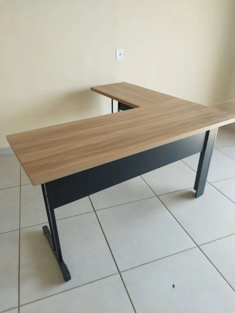 Mesa em L para escritório  - Foto 2