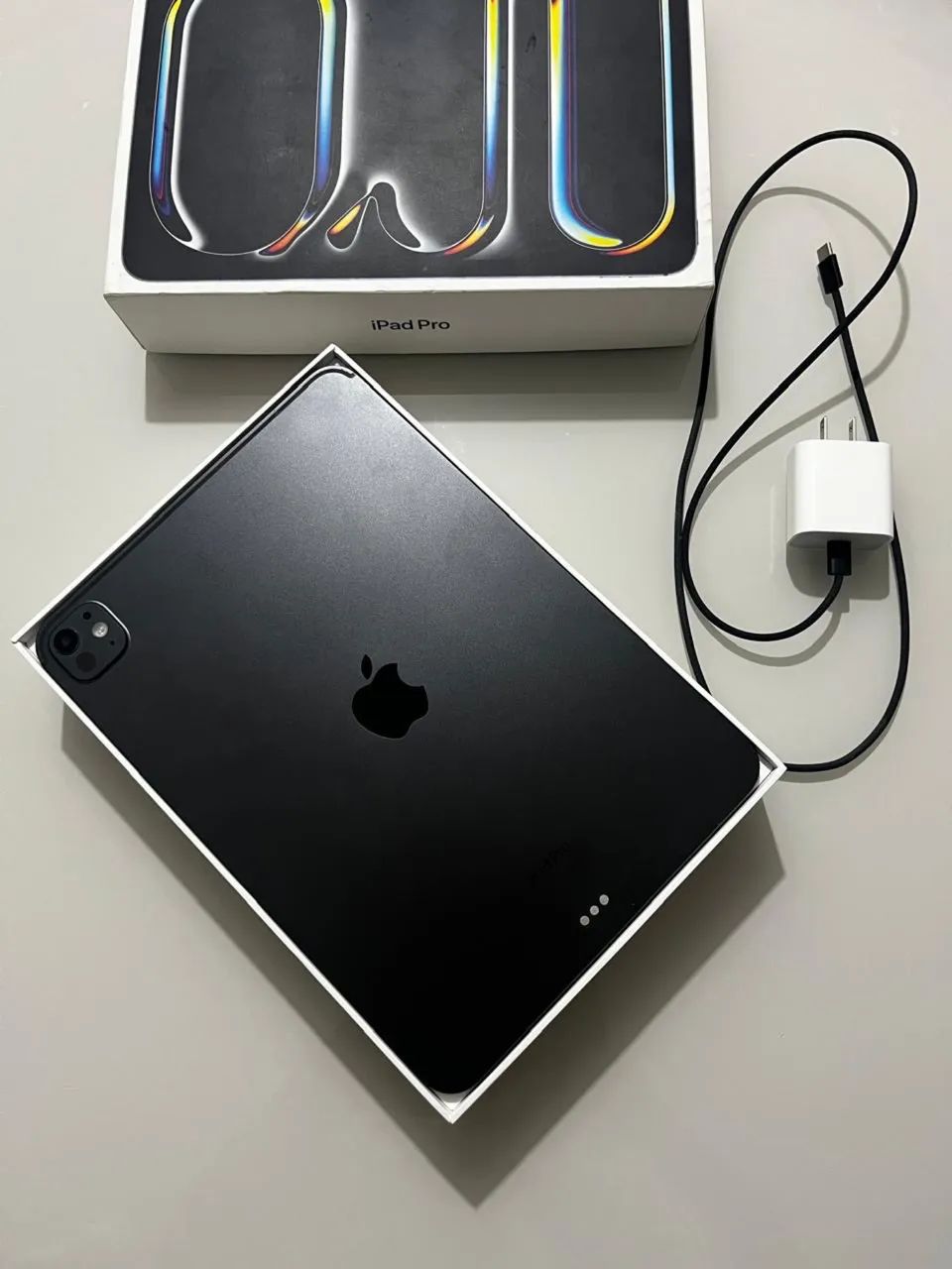 iPad Pro 11? M4 (256 GB) Wi-Fi - Praticamente Novo! - Celulares e