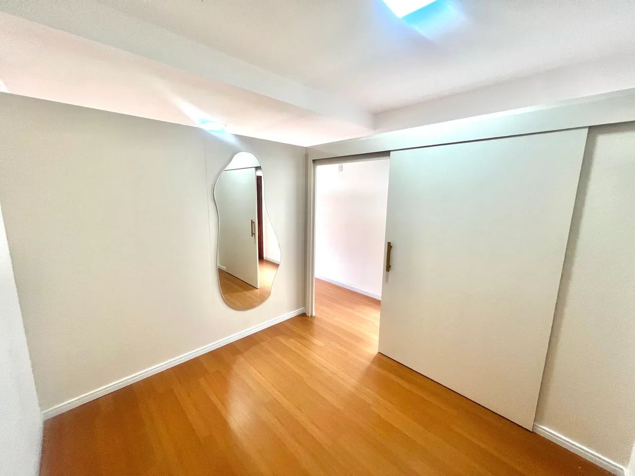 Alugo sala comercial no Centro de Penha  - Foto 3