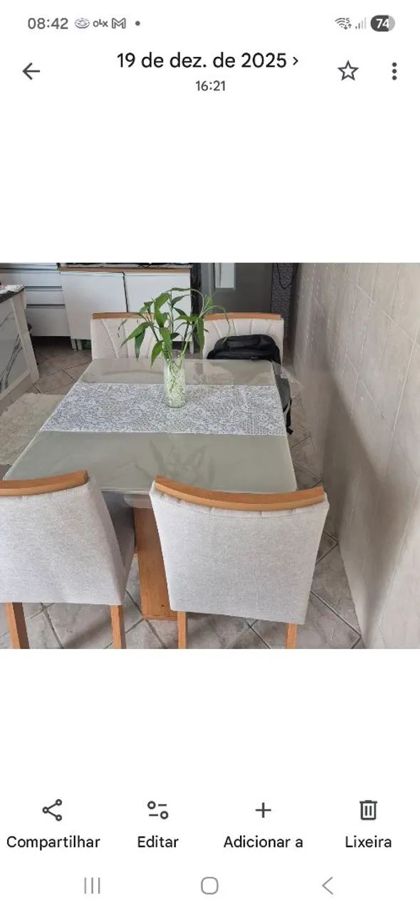 Mesa de jantar 4 cadeiras 