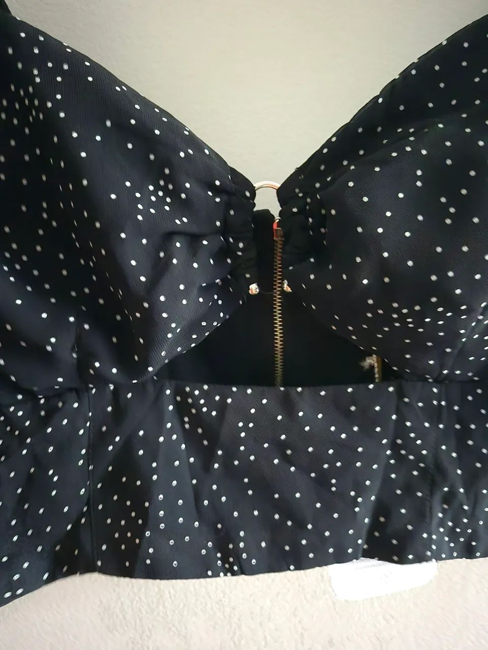 Cropped preto c bolinhas brancas novo! - Foto 2