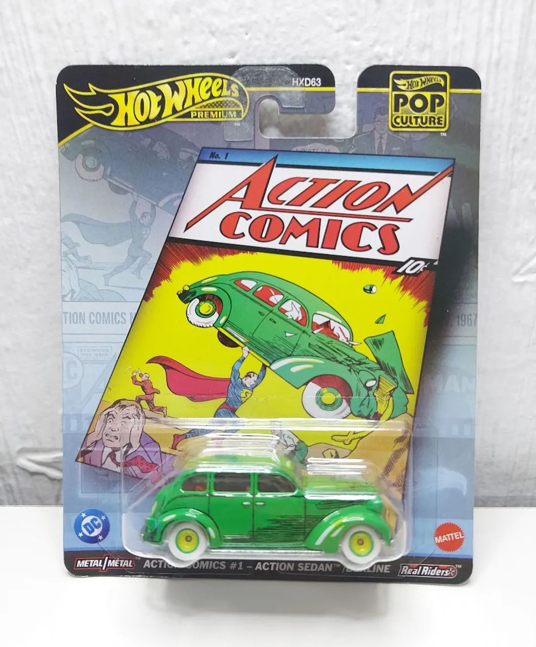 Hot Wheels Premium POP Culture / Action Comics #1 - Action Sedan / Berline - Superman DC