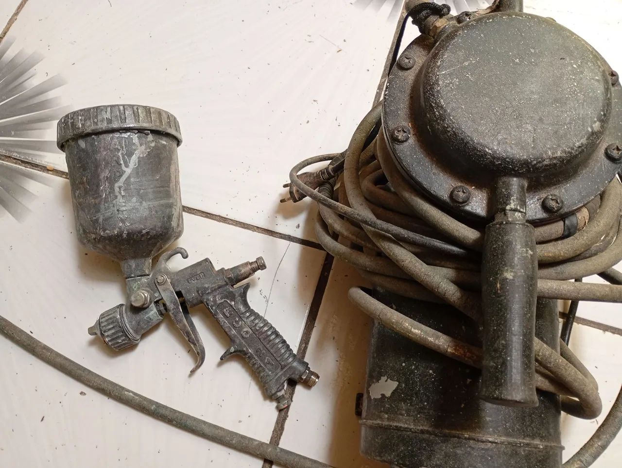 vendo esse compressor com a pistola  - Foto 3