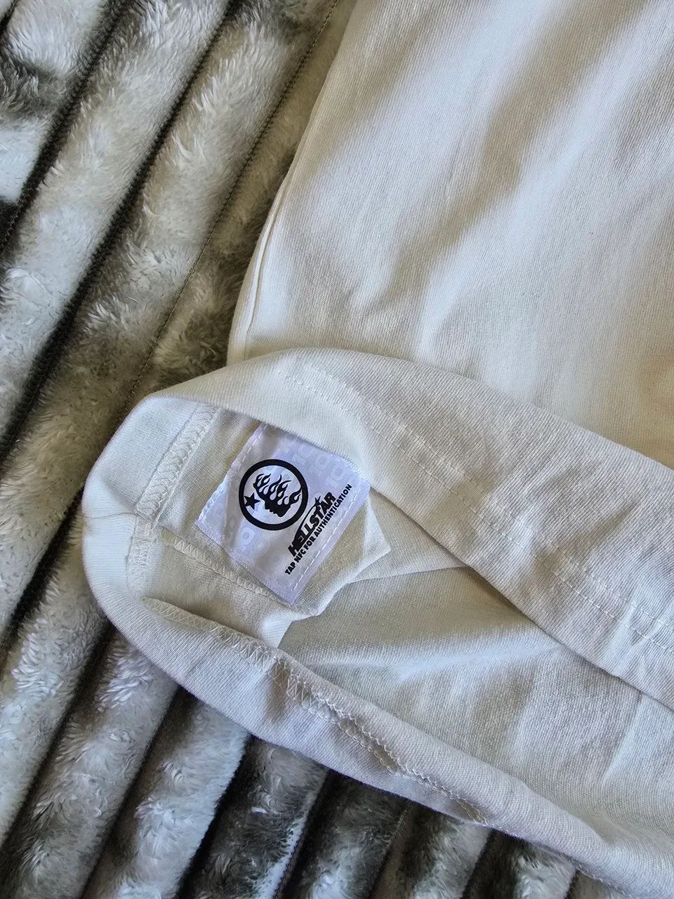 camiseta hellstar beat us off white com nfc - Foto 3