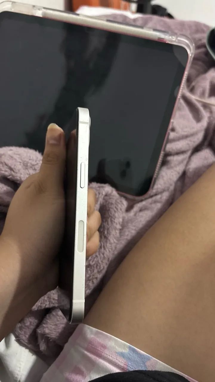 iPhone 13 branco 128gb - Foto 2