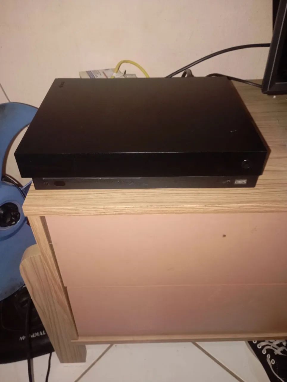Vendo Xbox one x 1.300 - Foto 2