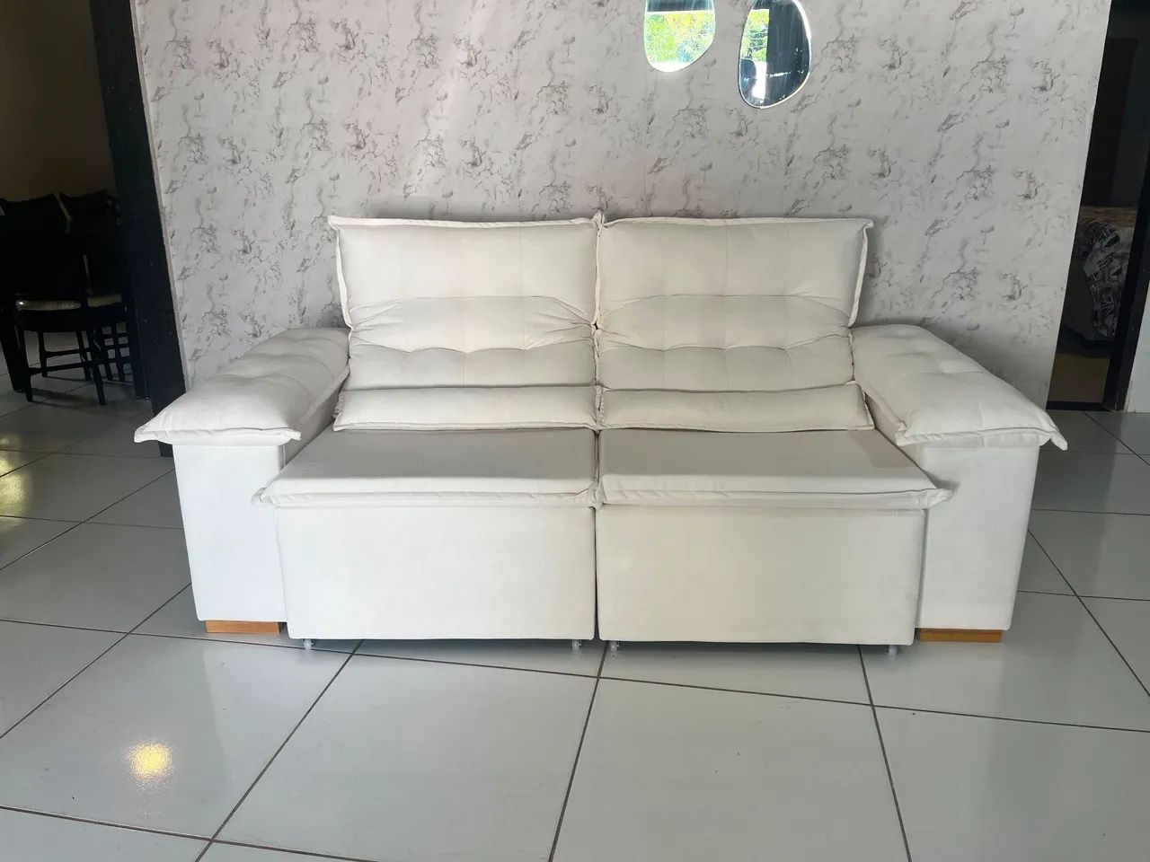 Sofá novo 100% madeira retrátil e reclinável  - Foto 3