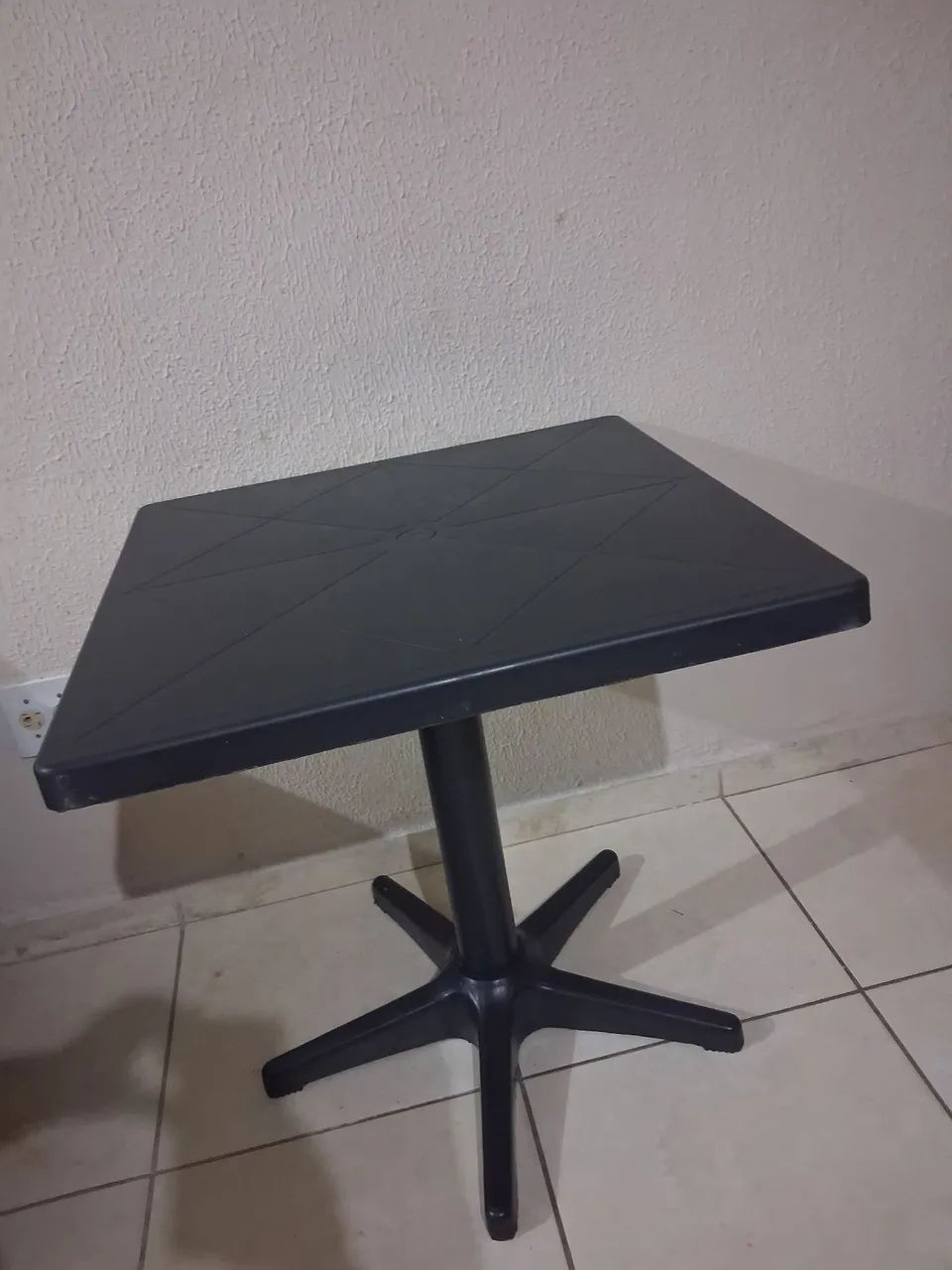 Mesa preta plástico desmontável 