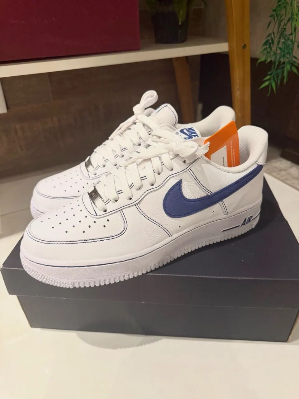 nike air force 1 low lv8 branco e azul 41