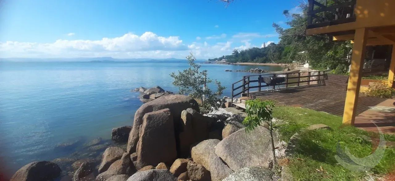 Imóvel para venda tem 280 metros quadrados com 7 quartos em Ribeirão da Ilha - Florianópol