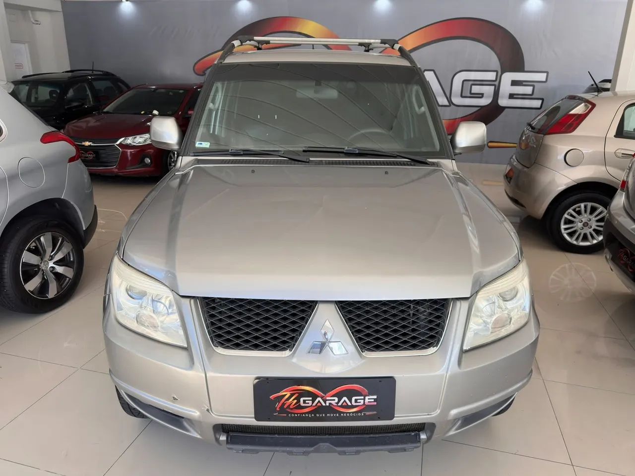 Mitsubishi Pajero TR4 2.0 Flex 16V 4X2 Aut. 2013 - Foto 2