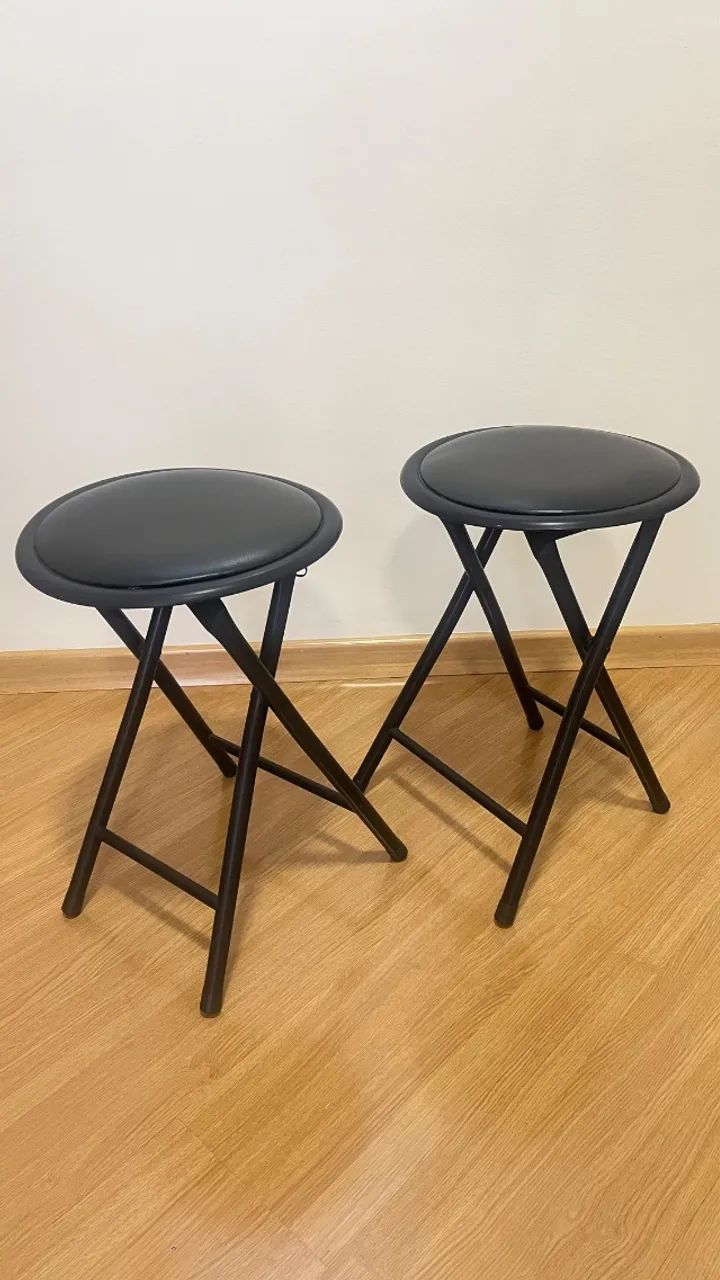 Mesa e bancos - Foto 3