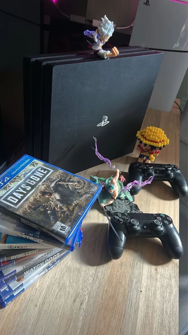 Ps4 Pro com jogos e 3 controles