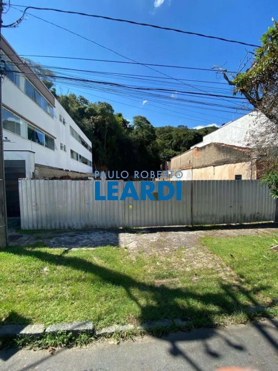 TERRENO - CENTRO - MG