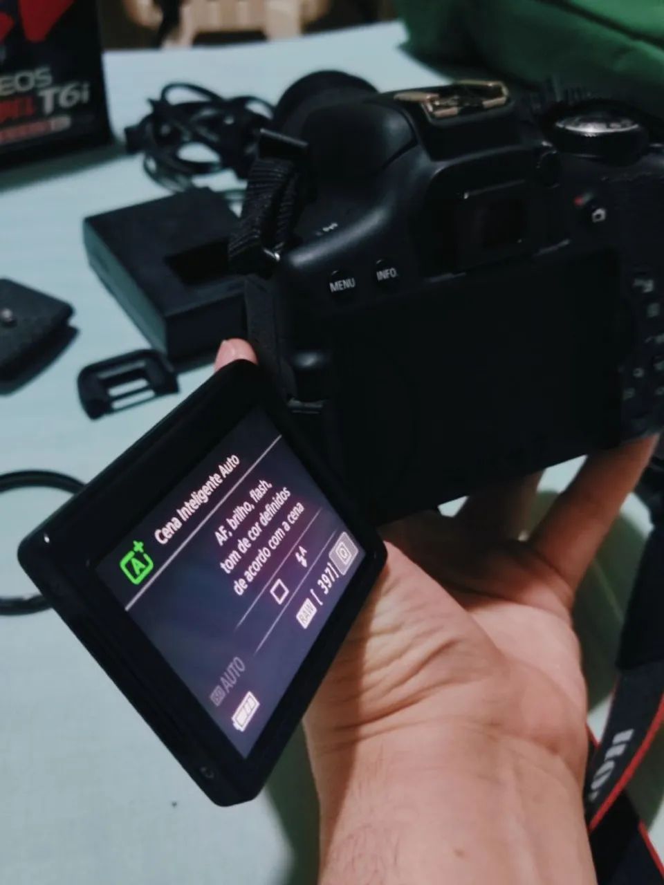 Canon T6i + Lente do Kit 18-55  - Wi-fi 24MP e Tela Touch Articulada + Itens - Foto 3