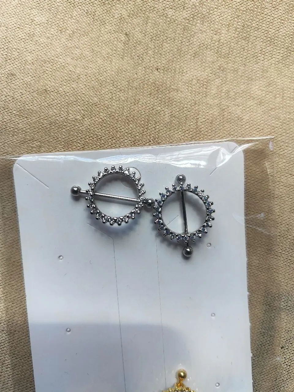 Piercing dourado/prata - Foto 3