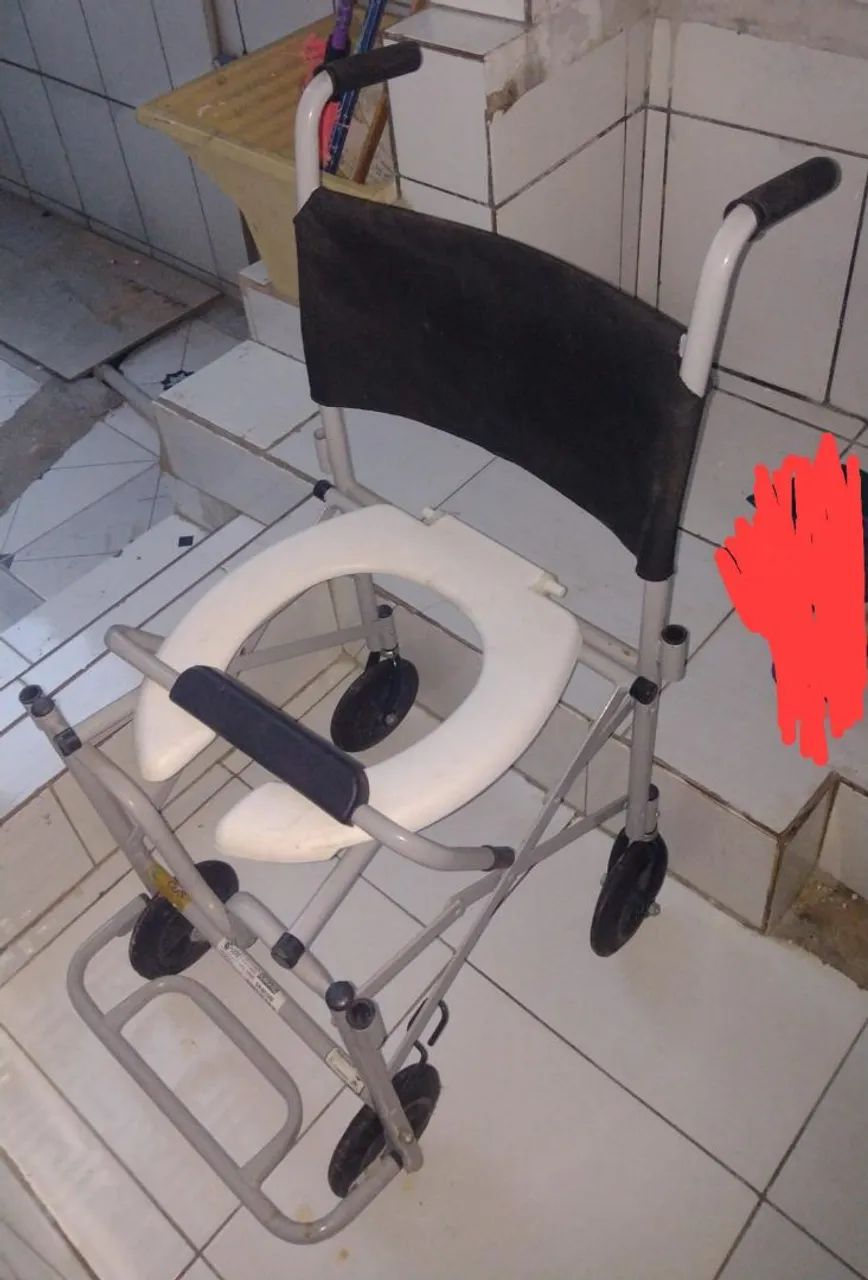 Cadeira de banho nunca usada 