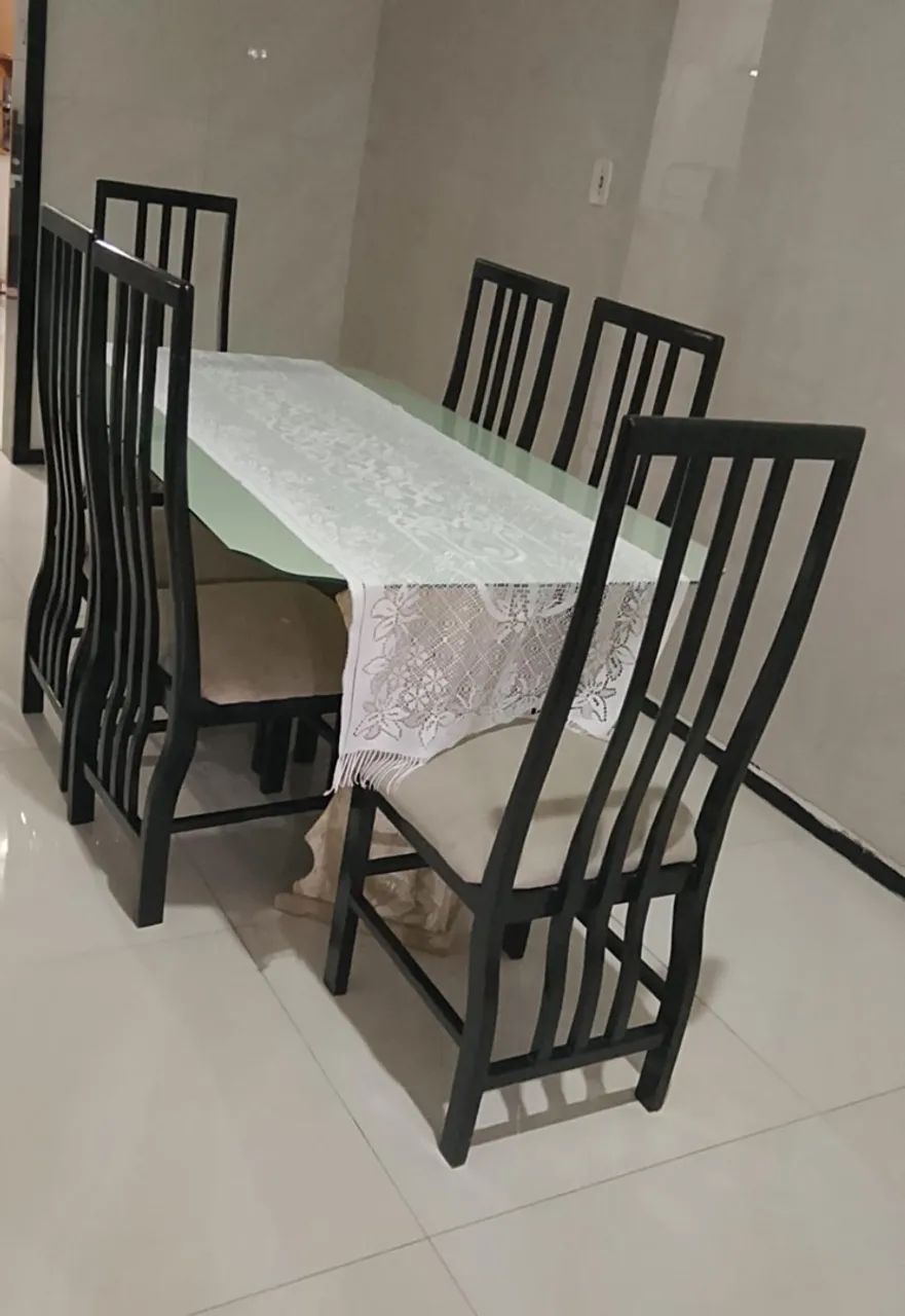 Vendo mesa de vidro 6 cadeiras 