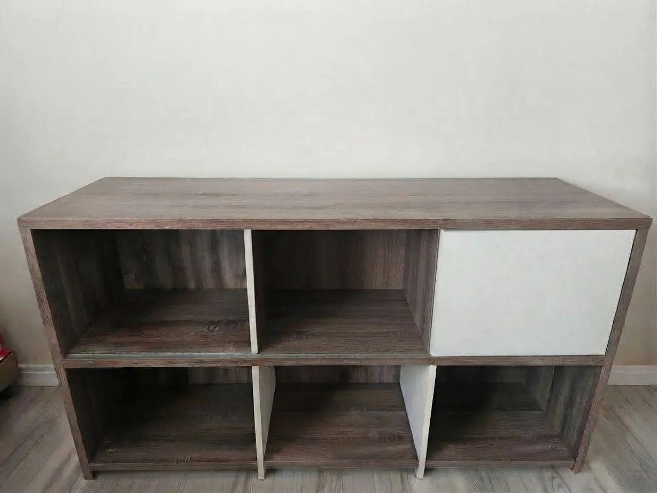 Mesa escritorio com nicho