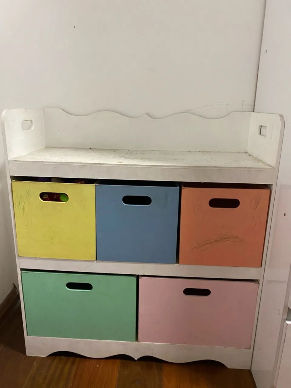 Móvel para guardar brinquedos 