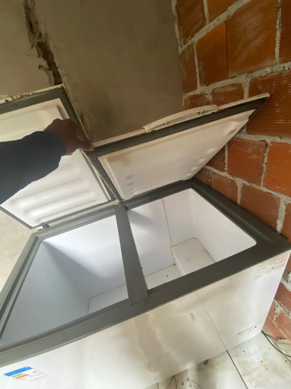 Frezzer semi-nova duas portas - Foto 3